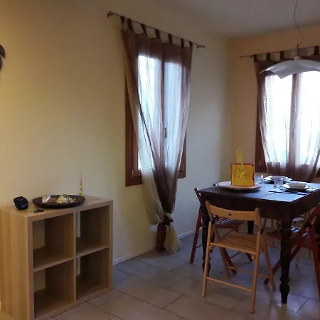 Casa Tebe * Mestre